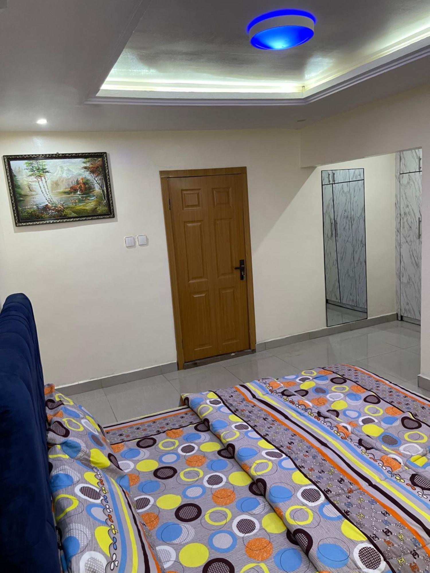 An Entire Rare Stylish 4-Bedroom Bungalow Akure Extérieur photo