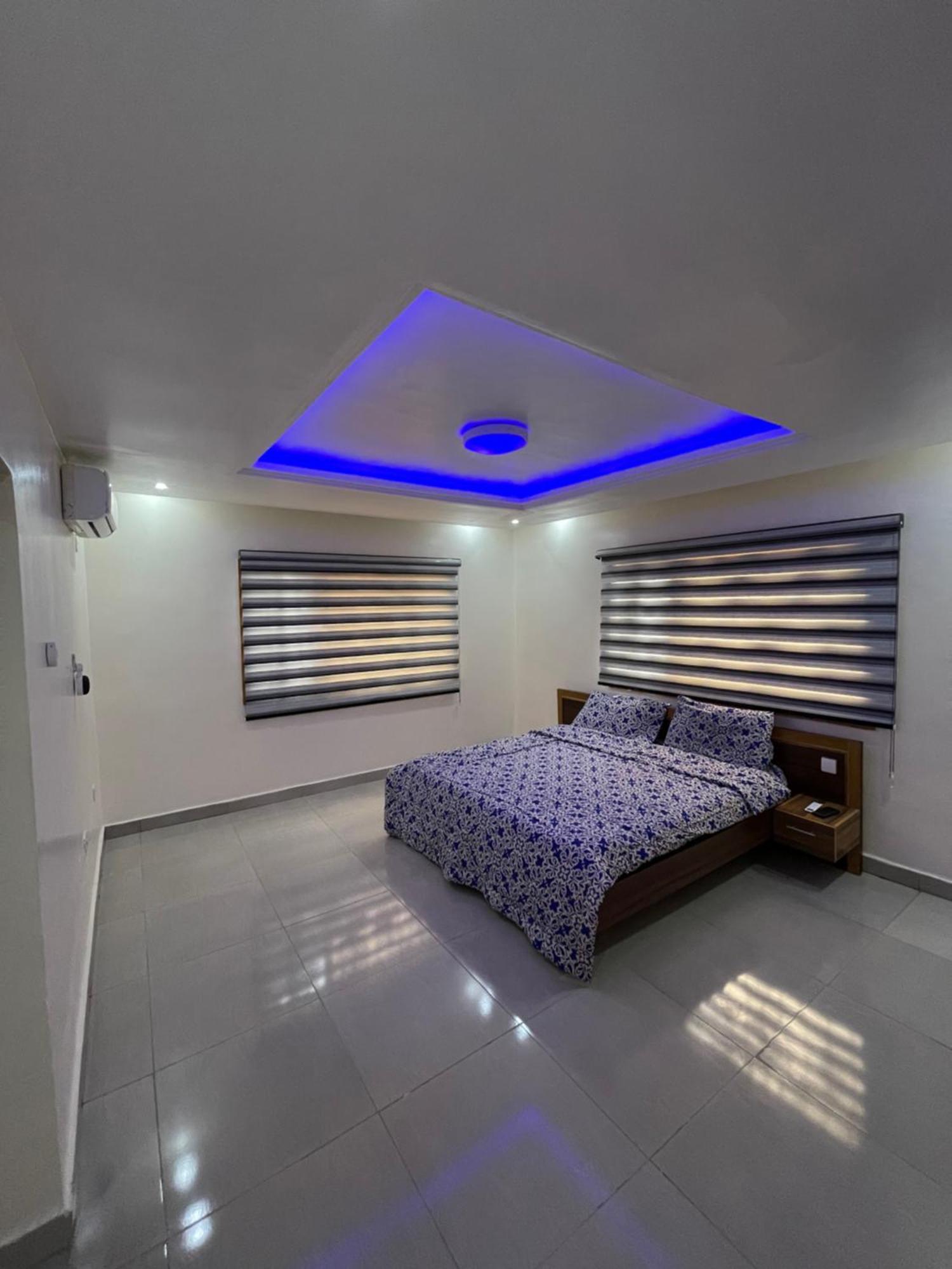 An Entire Rare Stylish 4-Bedroom Bungalow Akure Extérieur photo