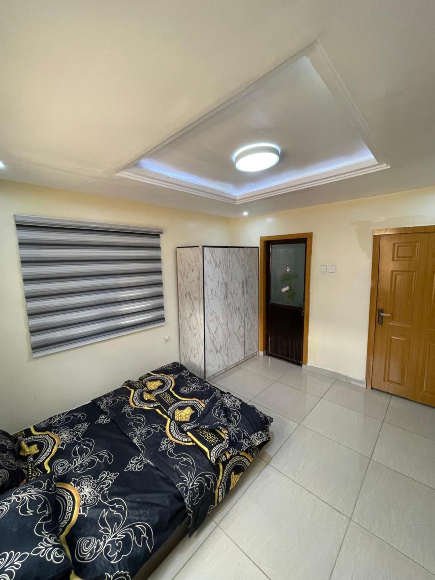 An Entire Rare Stylish 4-Bedroom Bungalow Akure Extérieur photo